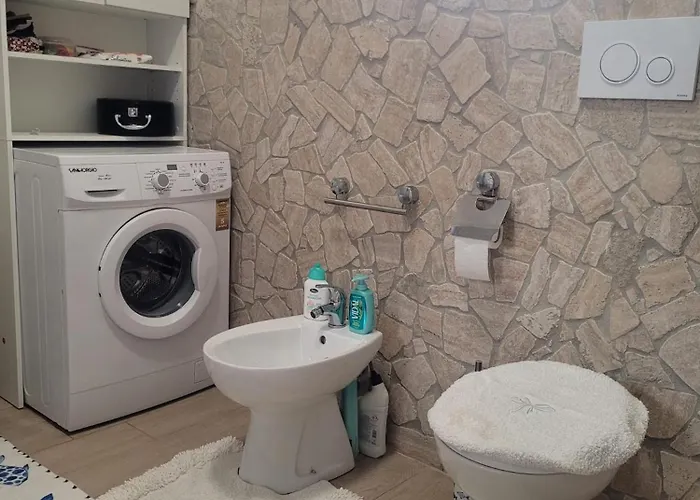 Mary توري كوليمينا